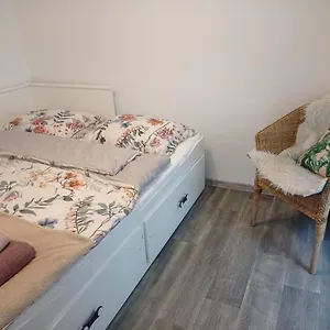  Apartament Dom Gościnny Pod Siódemką